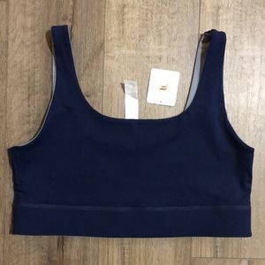 NWT! - FABLETICS ‘Marilyn’ Midi Medium Impact REVERSIBLE Sports Bra